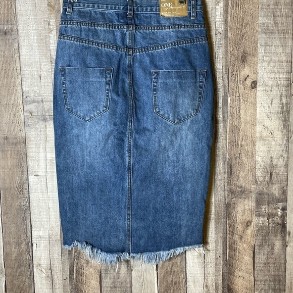 One Teaspoon Cadillac in Pacifica Destroyed Denim Pencil - Picture 2 of 8